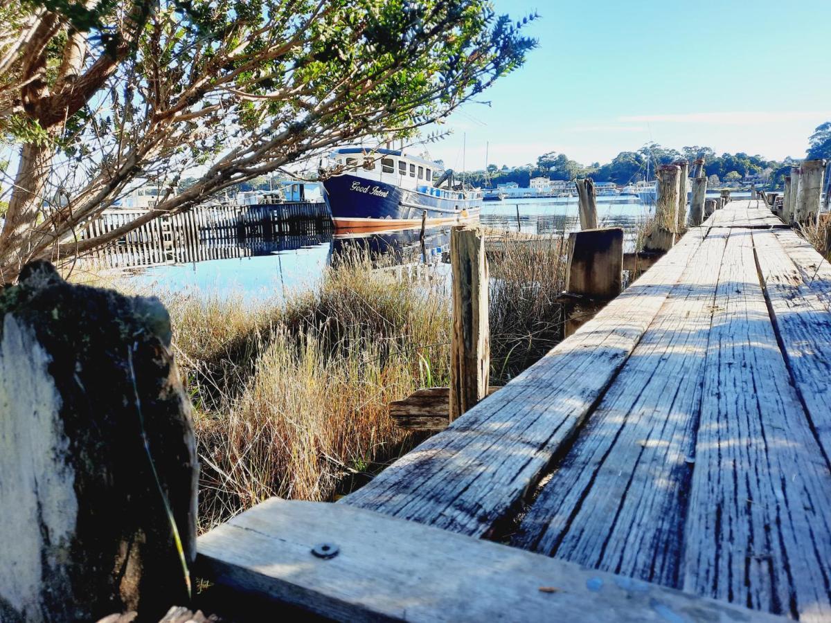 A Bird'S Eye View Strahan Exterior foto