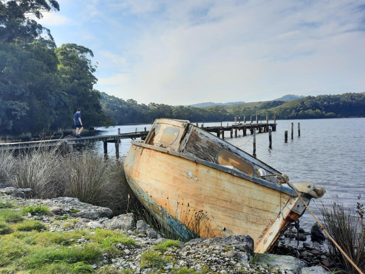 A Bird'S Eye View Strahan Exterior foto